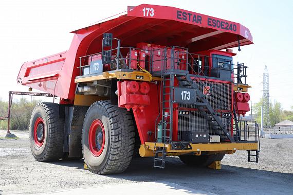 В карьере Лебединского ГОКа появятся большегрузные самосвалы грузоподъёмностью 240 тонн