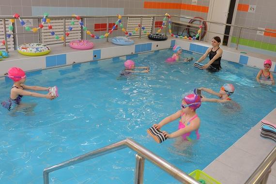 При поддержке Металлоинвеста отремонтирован бассейн в детском саду Старого Оскола