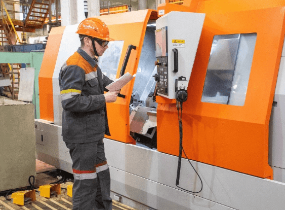 500 миллионов рублей инвестировали в модернизацию ремонтной базы на ЕВРАЗ НТМК